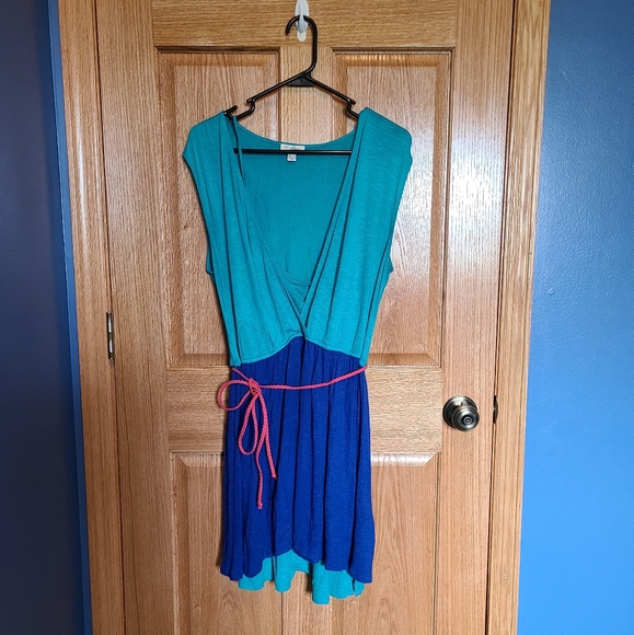 GUESS? Dress - Picture 2 of 5